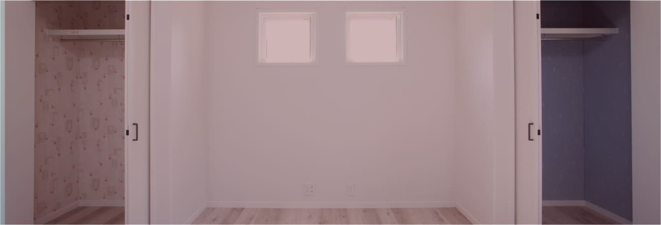 木の温もりを感じるクローゼット